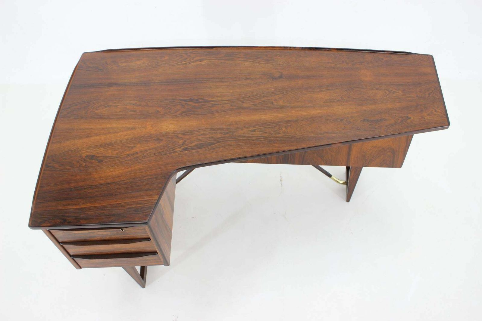 1960s Peter Løvig Nielsen 'Boomerang' Desk In Rosewood Hedensted Møbelfabrik, photo for sale