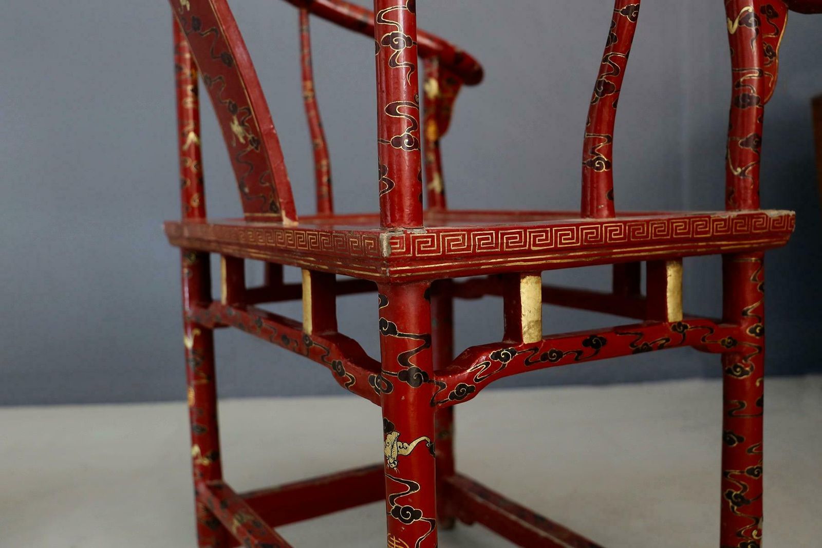 photo vintage Pair Of Chinese Chair In Lacquered Red Wood Of 18th Century