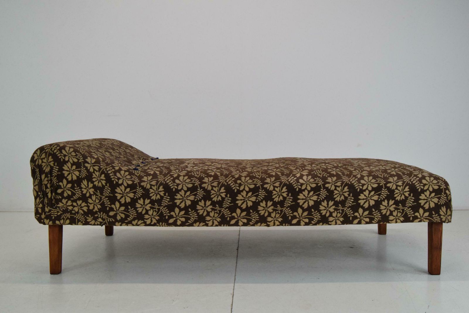 Art Deco Daybed,Circa 1930's., 1930s photo for sale