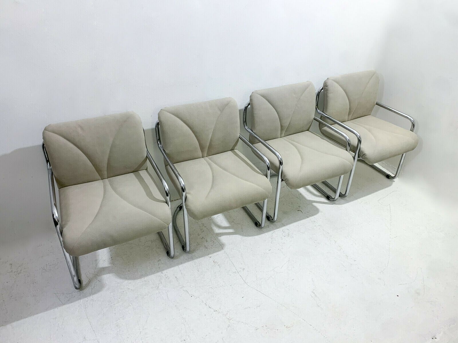 Set Of 4 Mid Century Tubular Armchairs By Guido Faleschini photo for sale