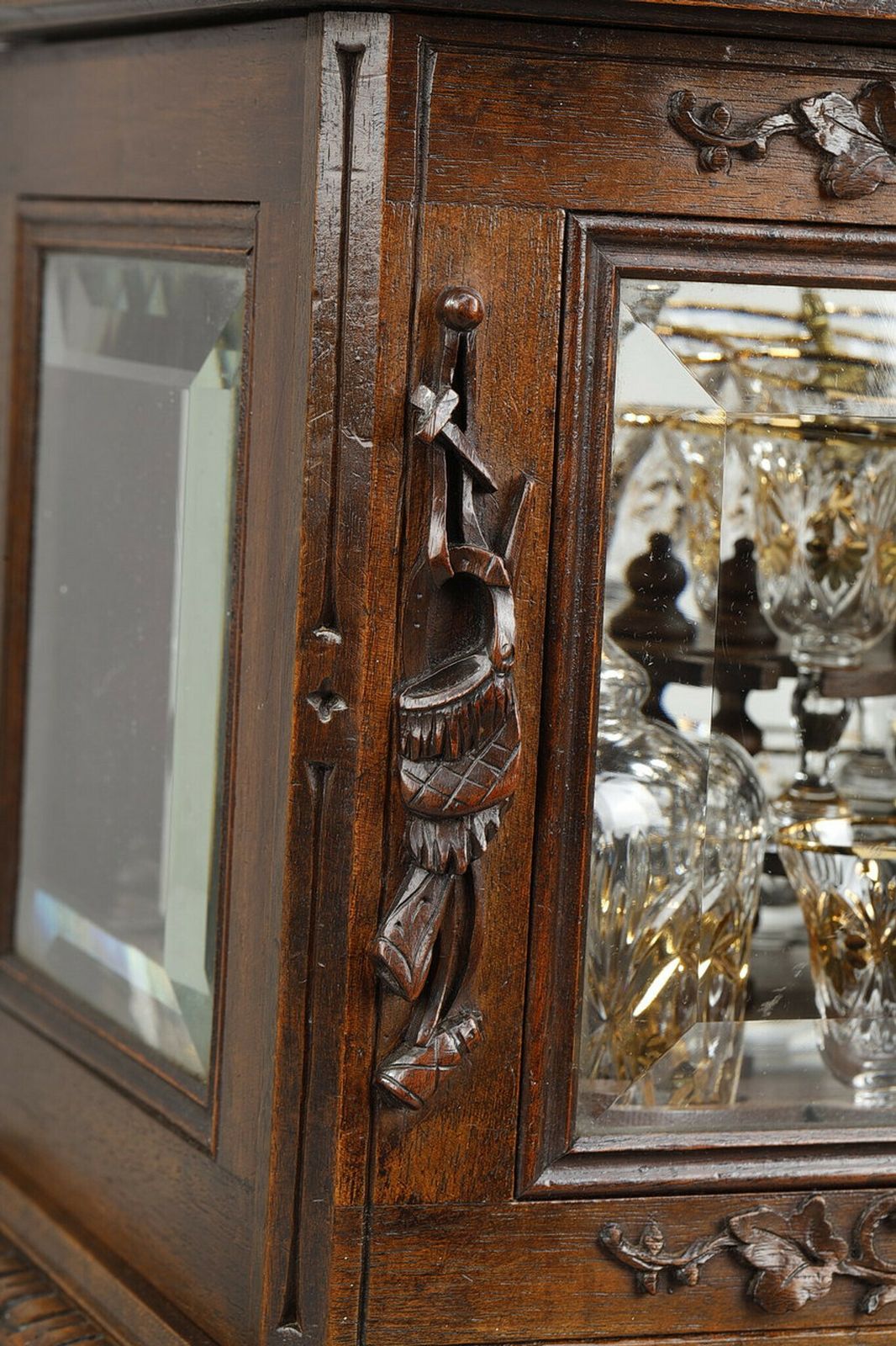 photo furniture Liqueur Cellar In Carved Wood "Black Forest" And Crystal, Late 19th Century