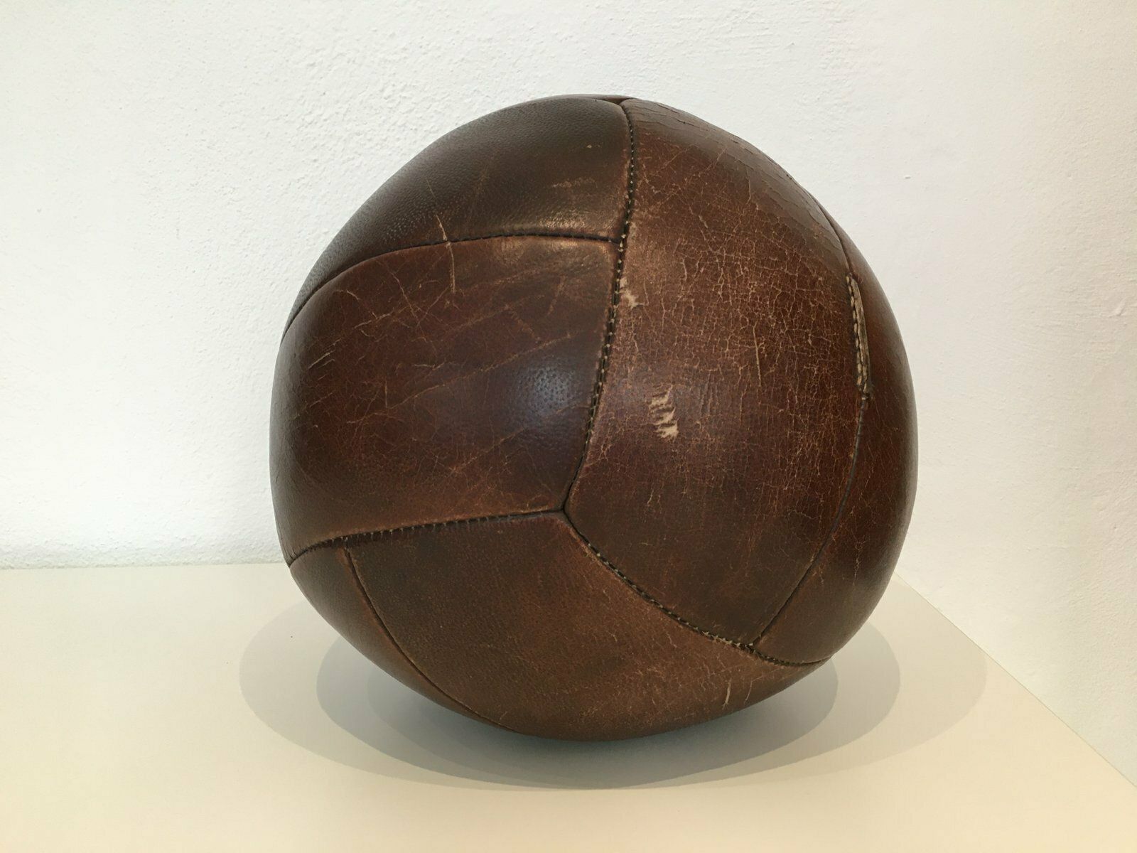 Vintage 4kg Leather Medicine Ball, 1930s photo 435.0