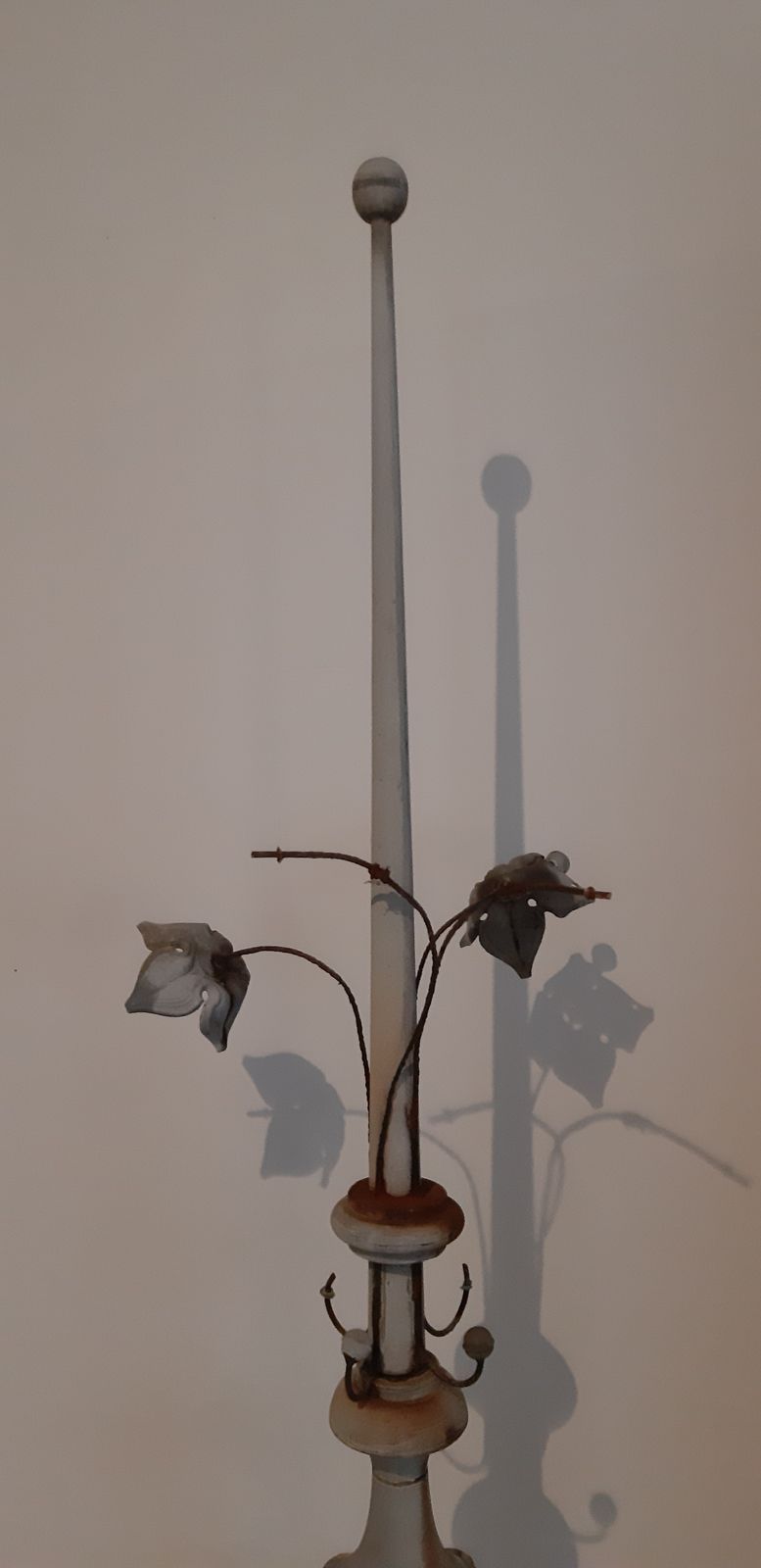 photo vinterior 19th Century Zinc Ridge Arrow, 1900s