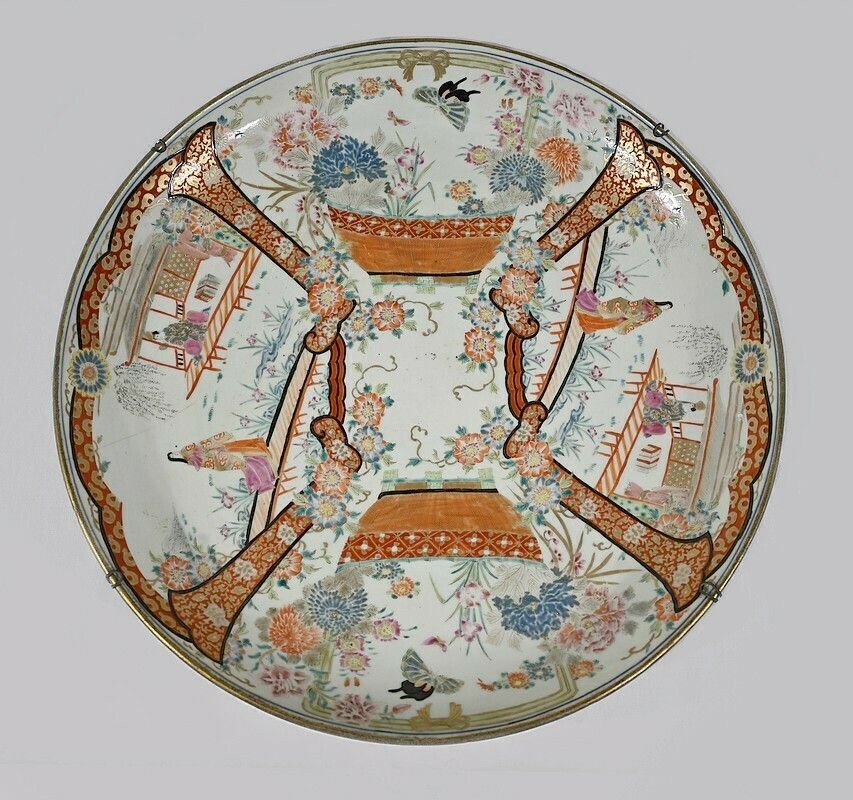 photo vinterior Important Porcelain Dish From Japan, Meiji Era, 19th Century