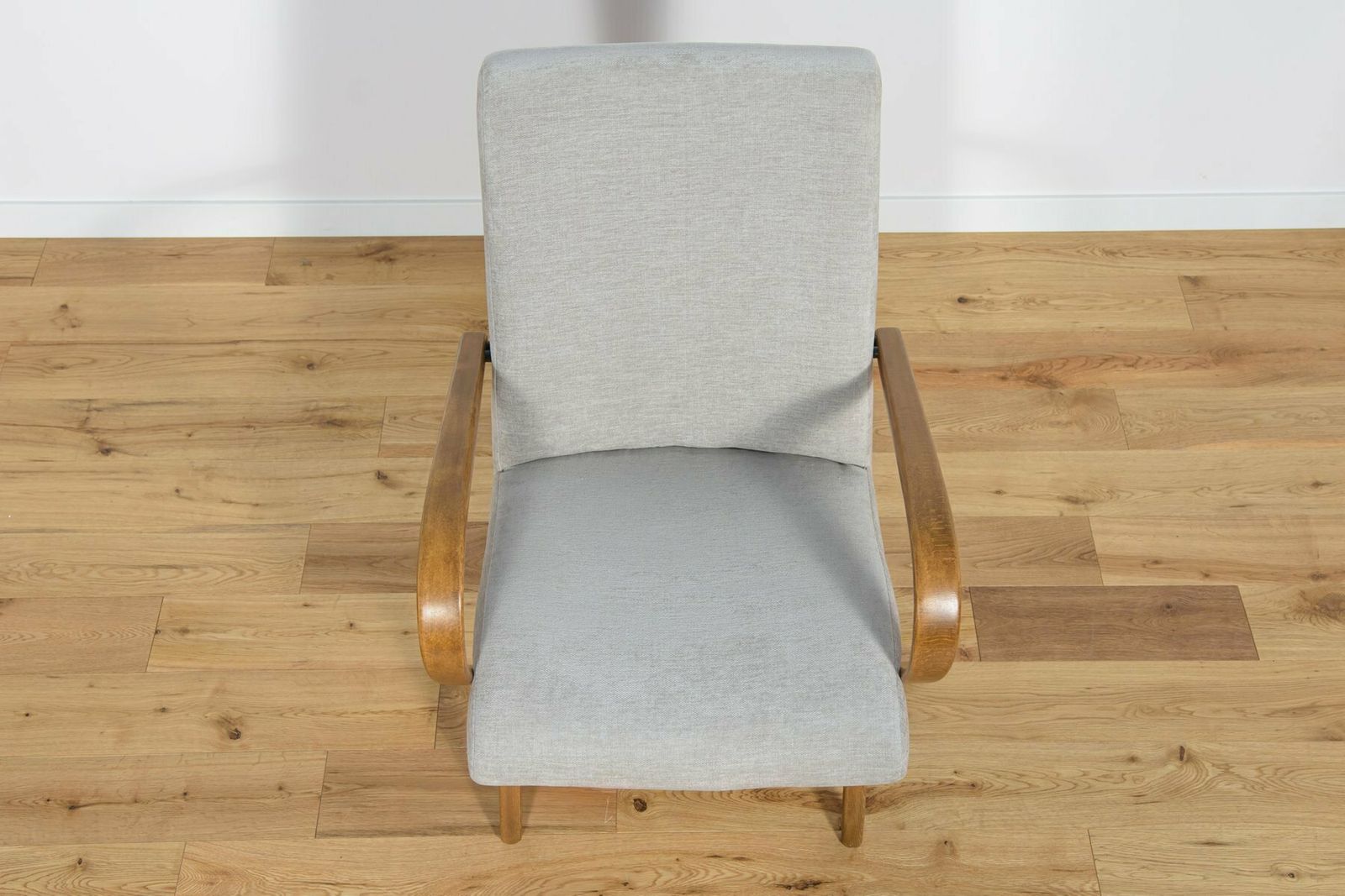 photo vinterior Model 53 Armchairs By Jaroslav Smidek For Ton 1960s Set Of 2