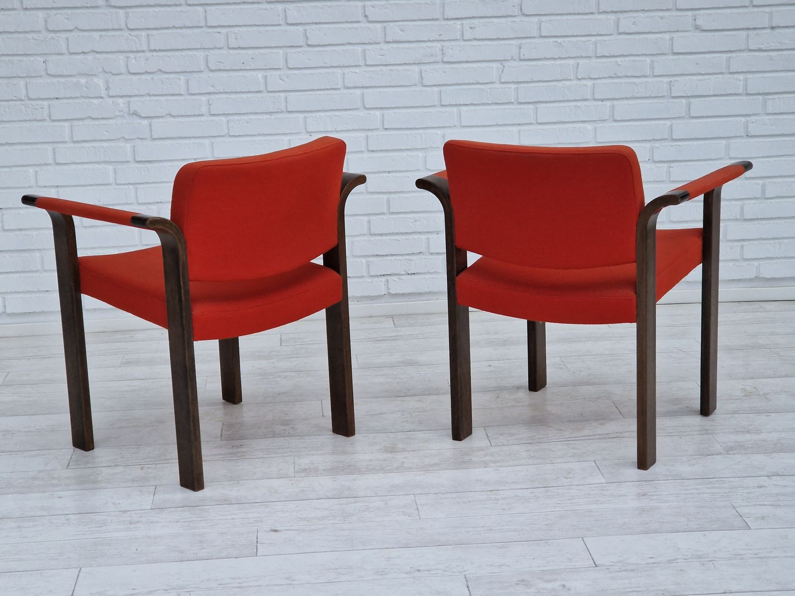 Ca. Jaren 1980, Deens Design Van Magnus Olesen, Paar Fauteuils. photo for sale