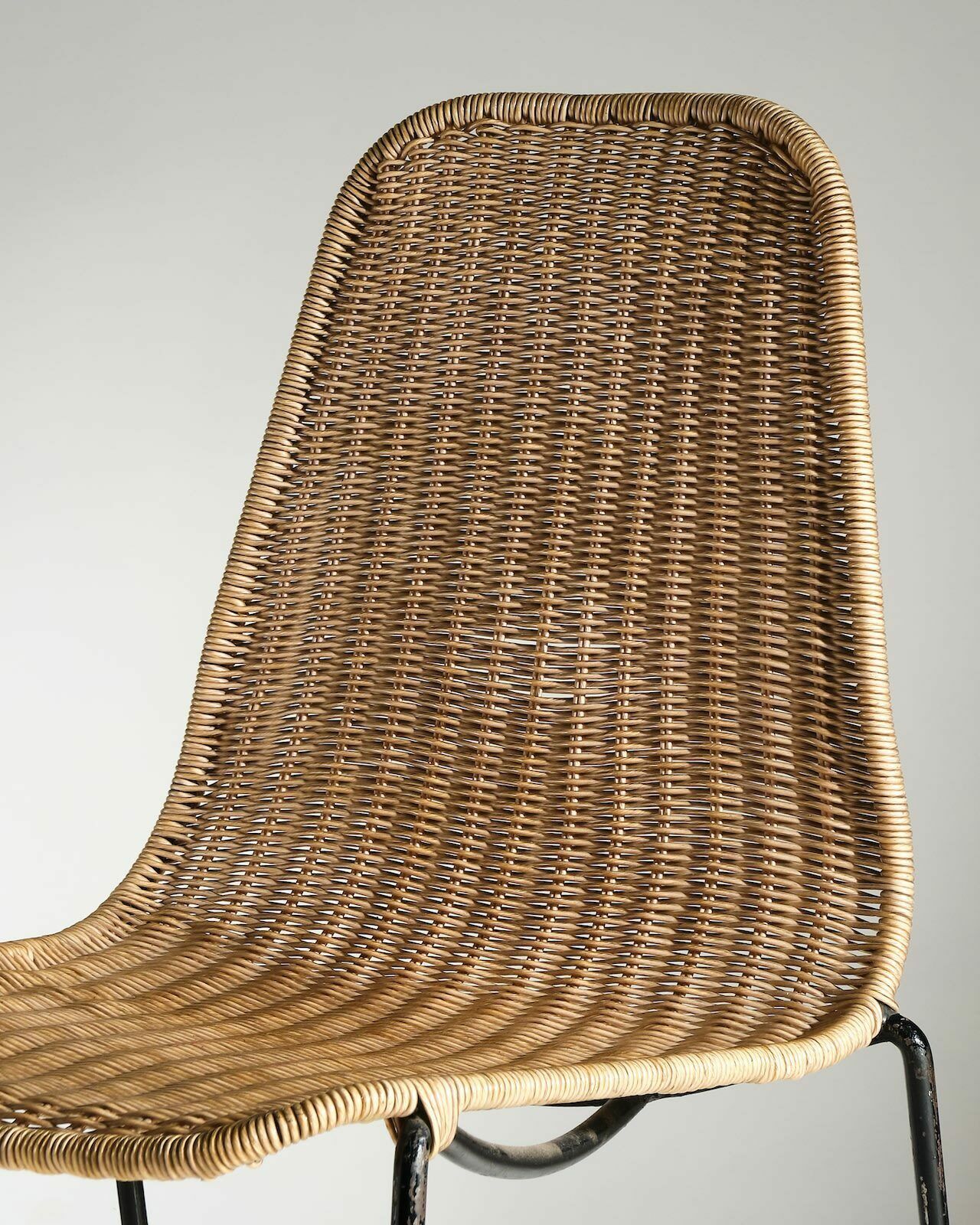 photo furniture Mario Rinaldi Pair Of ‘Lumi’ Chairs
