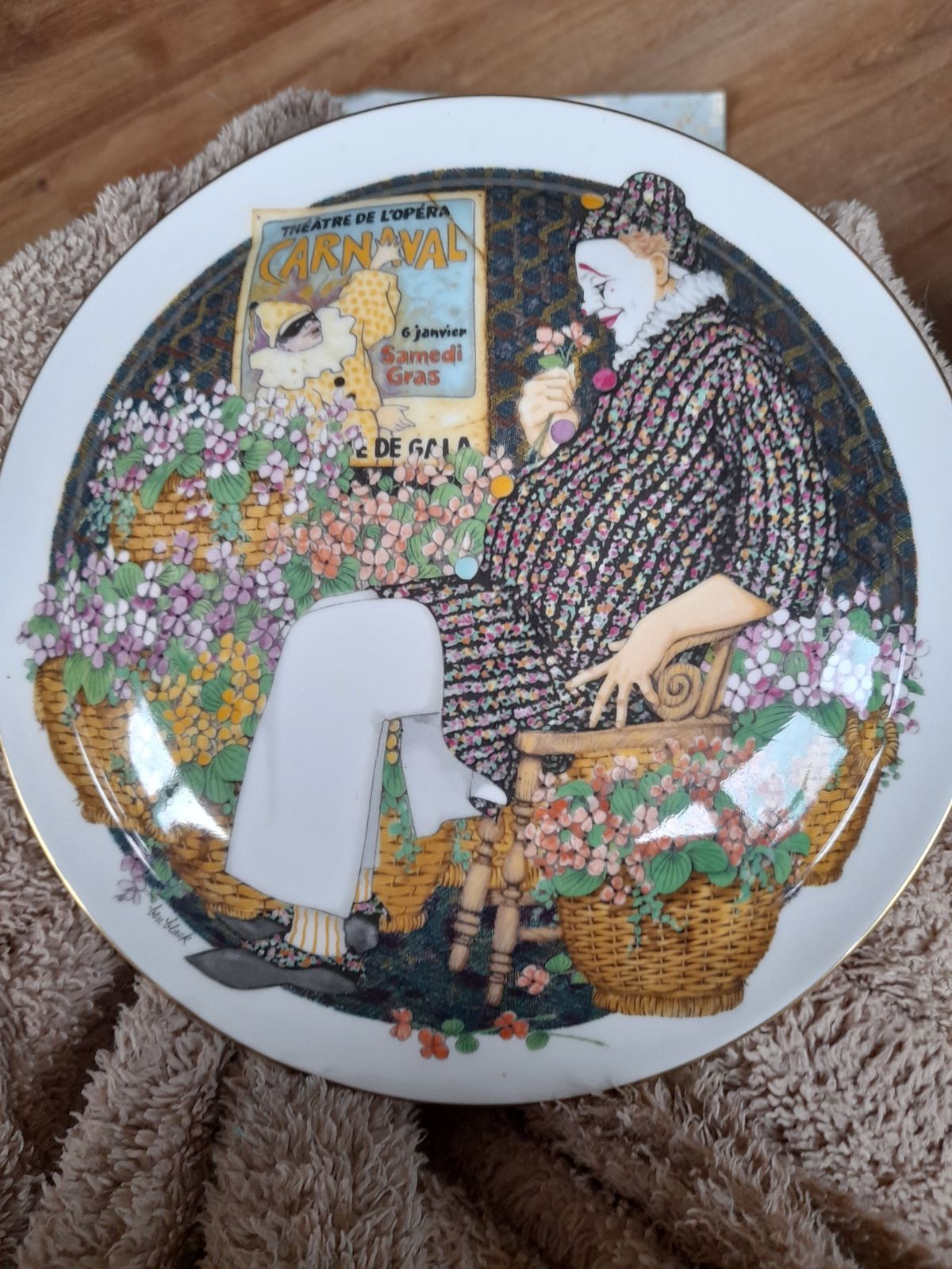 Royal Doulton. Behind The Painted Masque. Collectors Items photo 195.0