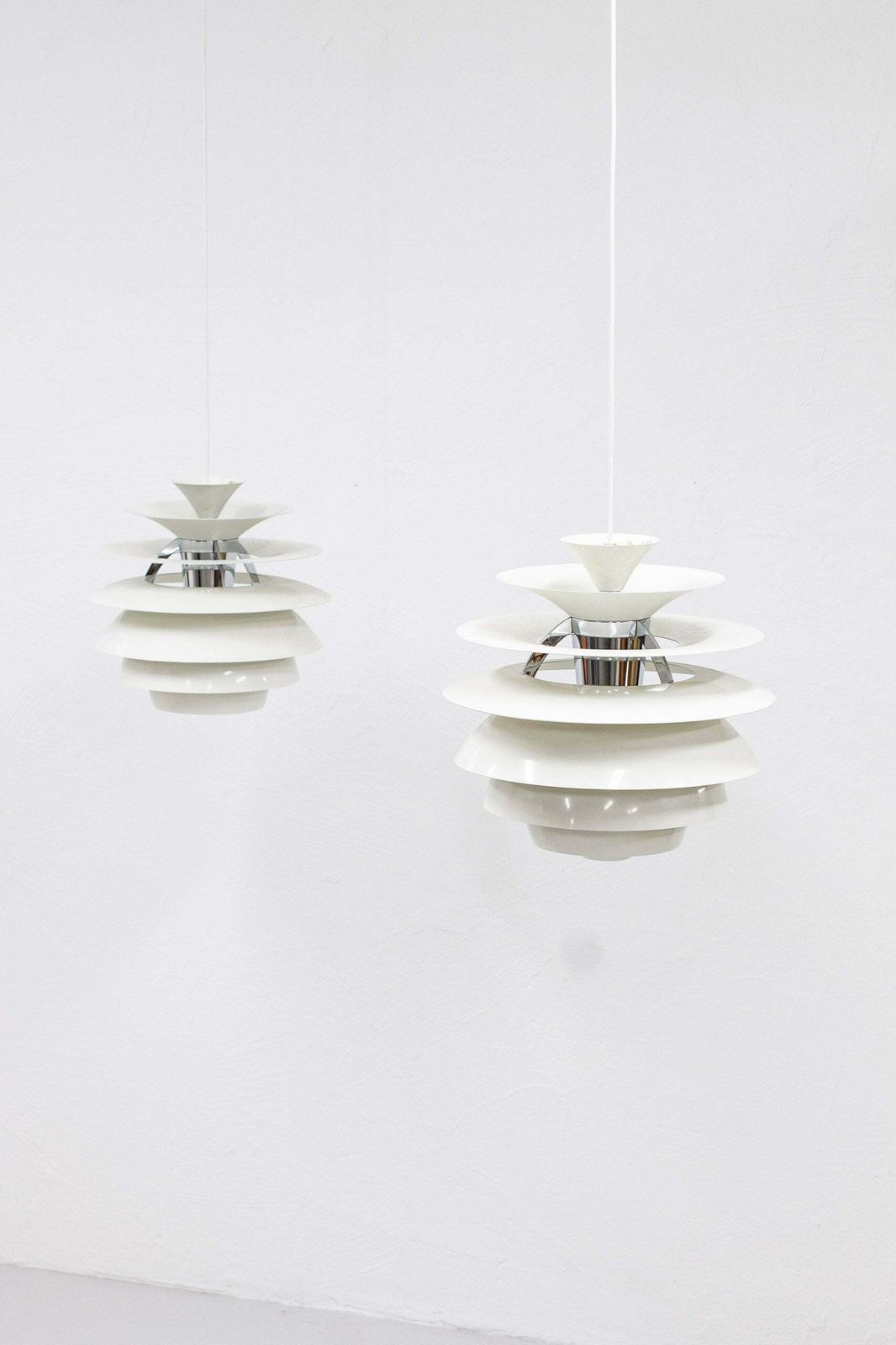 "Ph Snowball" Hanglampen van Henningsen photo for sale