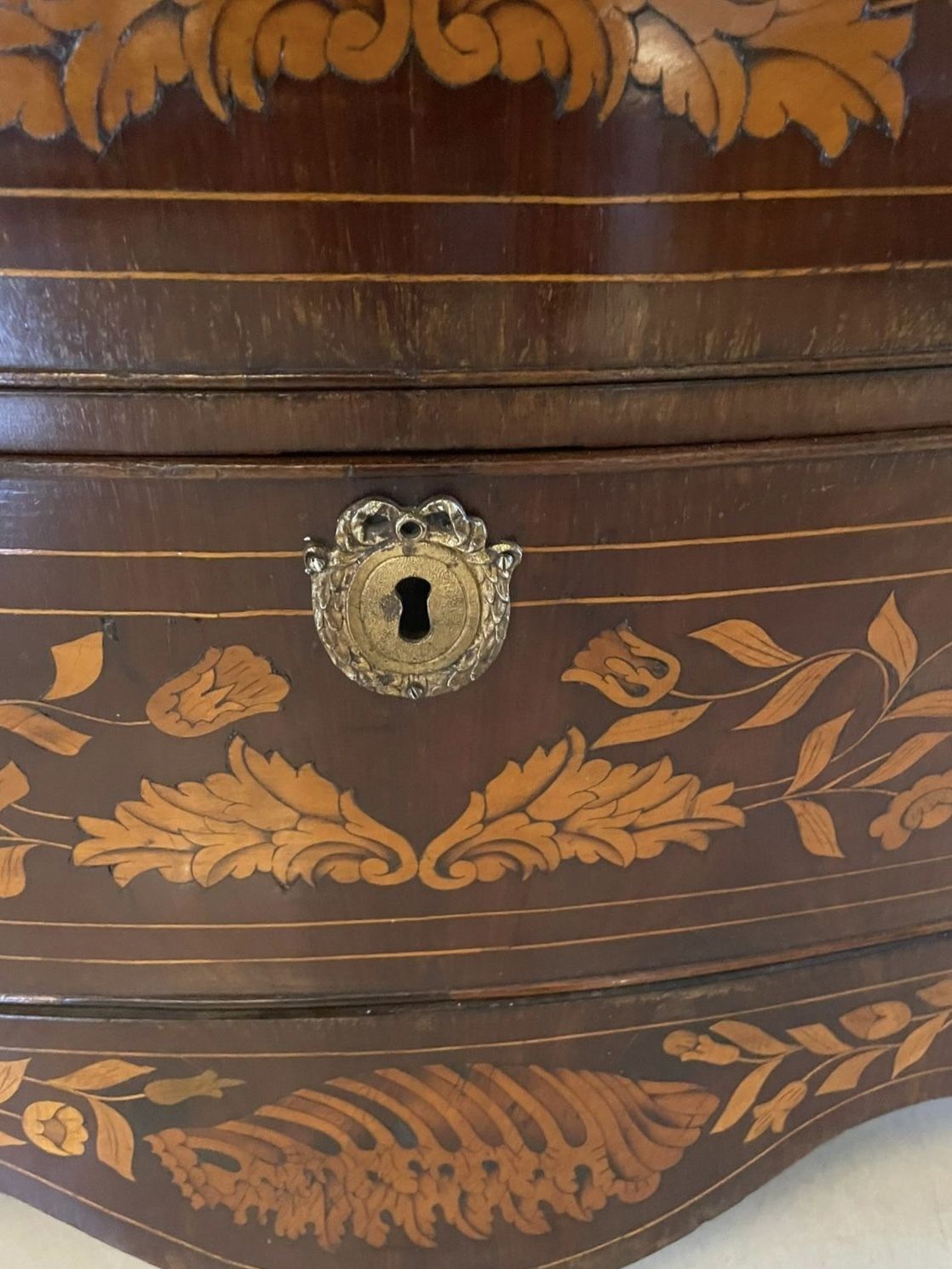 photo buy Antique 18th Century Quality Mahogany Floral Marquetry Inlaid Cylinder Bureau