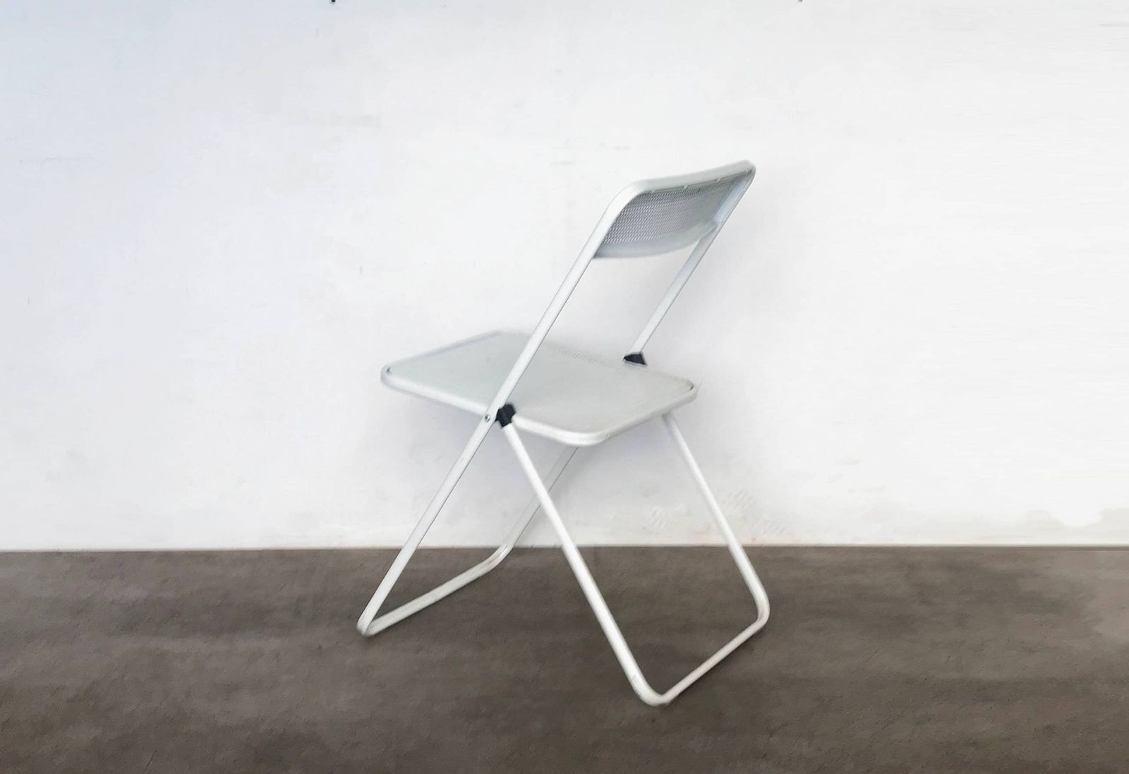 Retro Mid Century Style White Metal Folding Ocassional / Desk Chair photo for sale