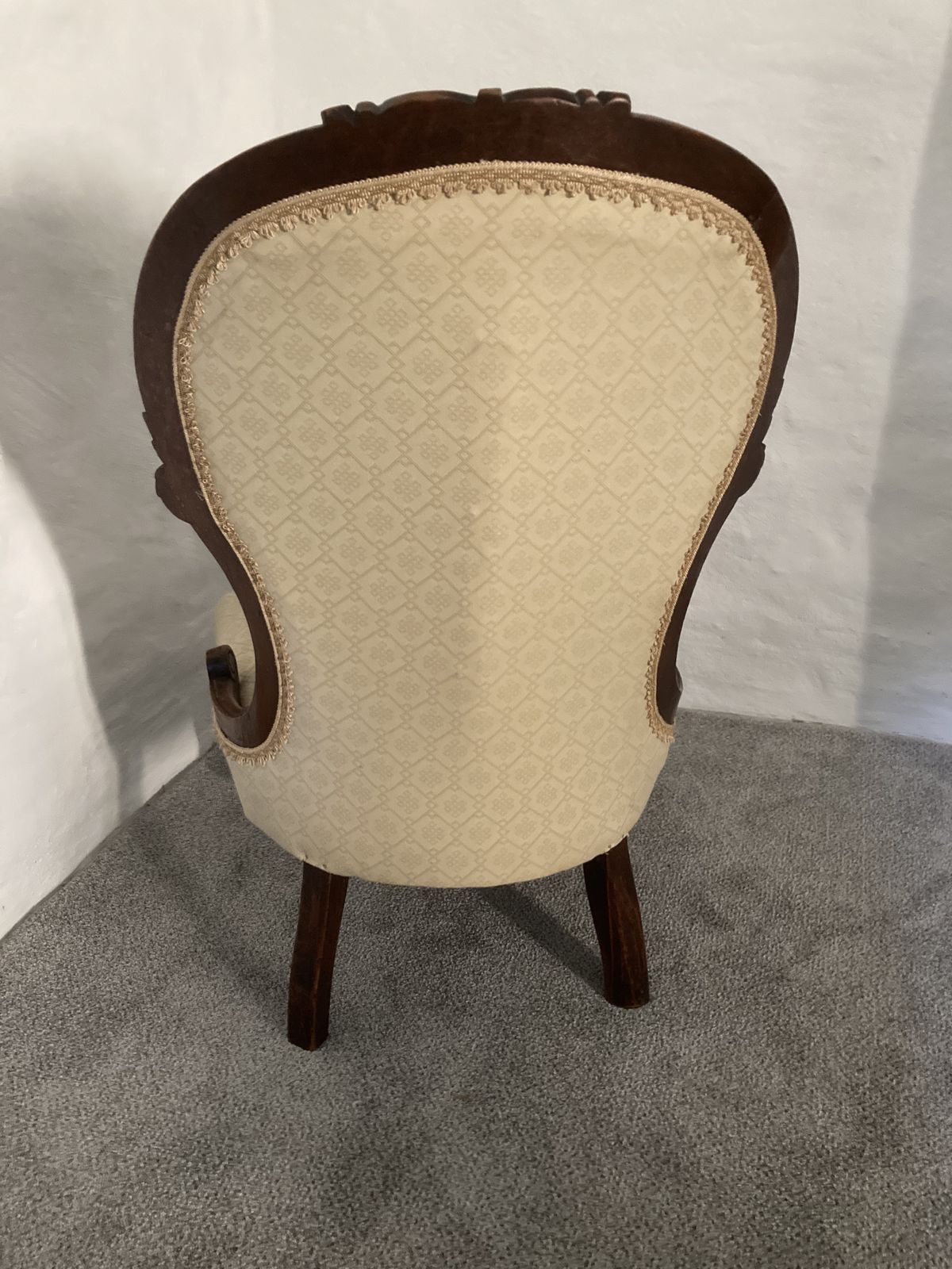 Victorian Buttoned Back Nursing Chair photo vinterior