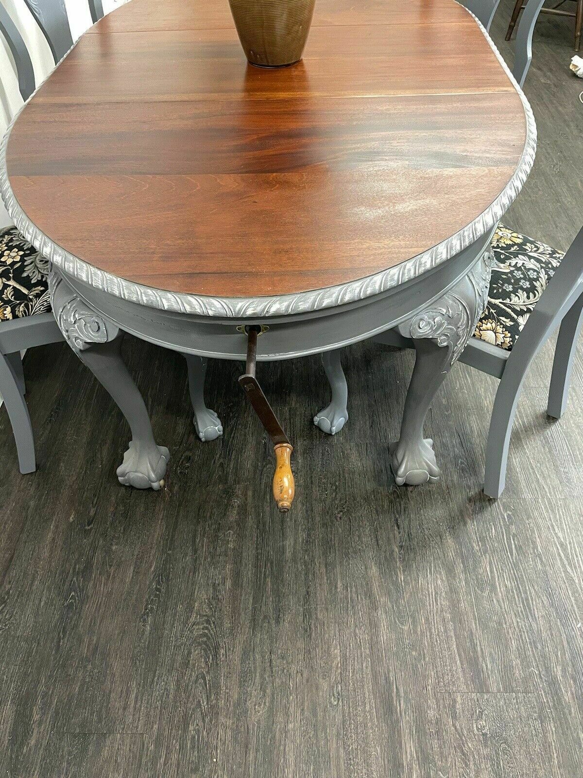 photo vinterior Victorian Extending Mahogany Claw And Ball Table And 4 Chairs