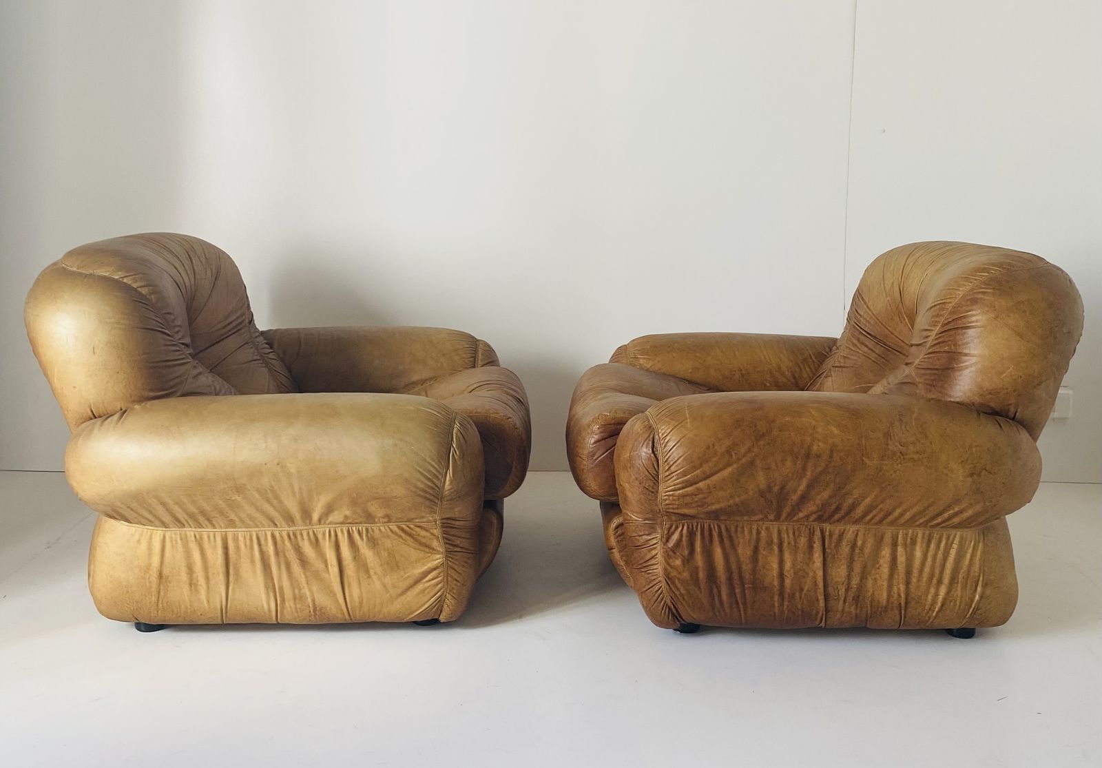 1970s Sapporo Style Cognac Leather Armchairs, Set Of Two photo Furniture