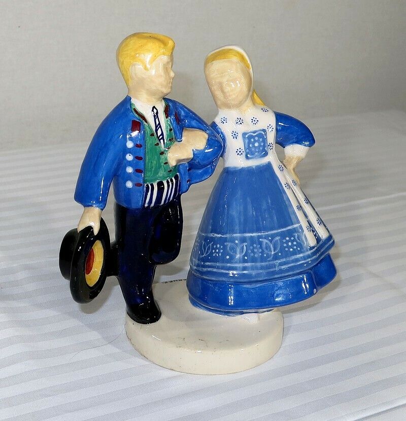 “Couple Of Young Dancers” Earthenware, By R. Micheau Vernez, Manufacture Henriot Quimper – Mid 20th Century photo furniture