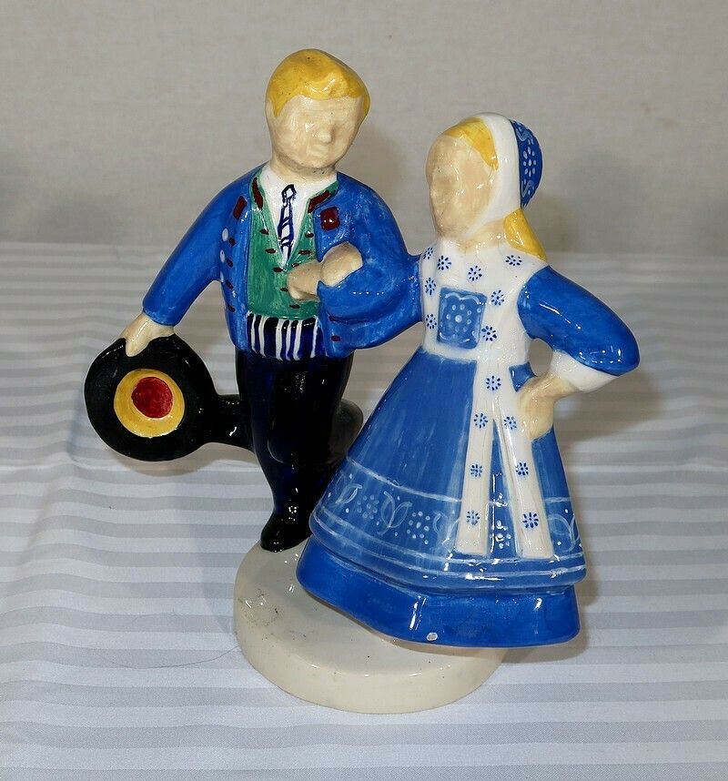 “Couple Of Young Dancers” Earthenware, By R. Micheau Vernez, Manufacture Henriot Quimper – Mid 20th Century photo for sale