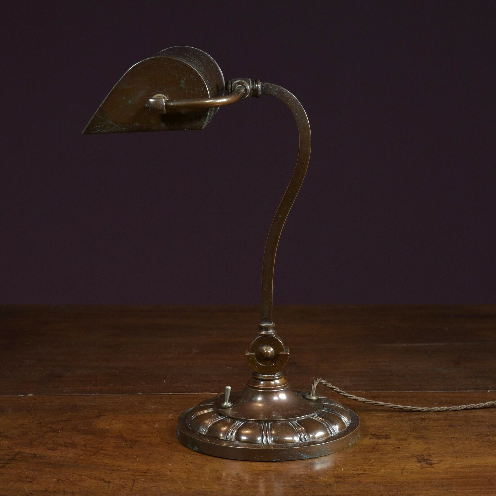 Lobed Base Bronzed Bankers Lamp photo 620.0