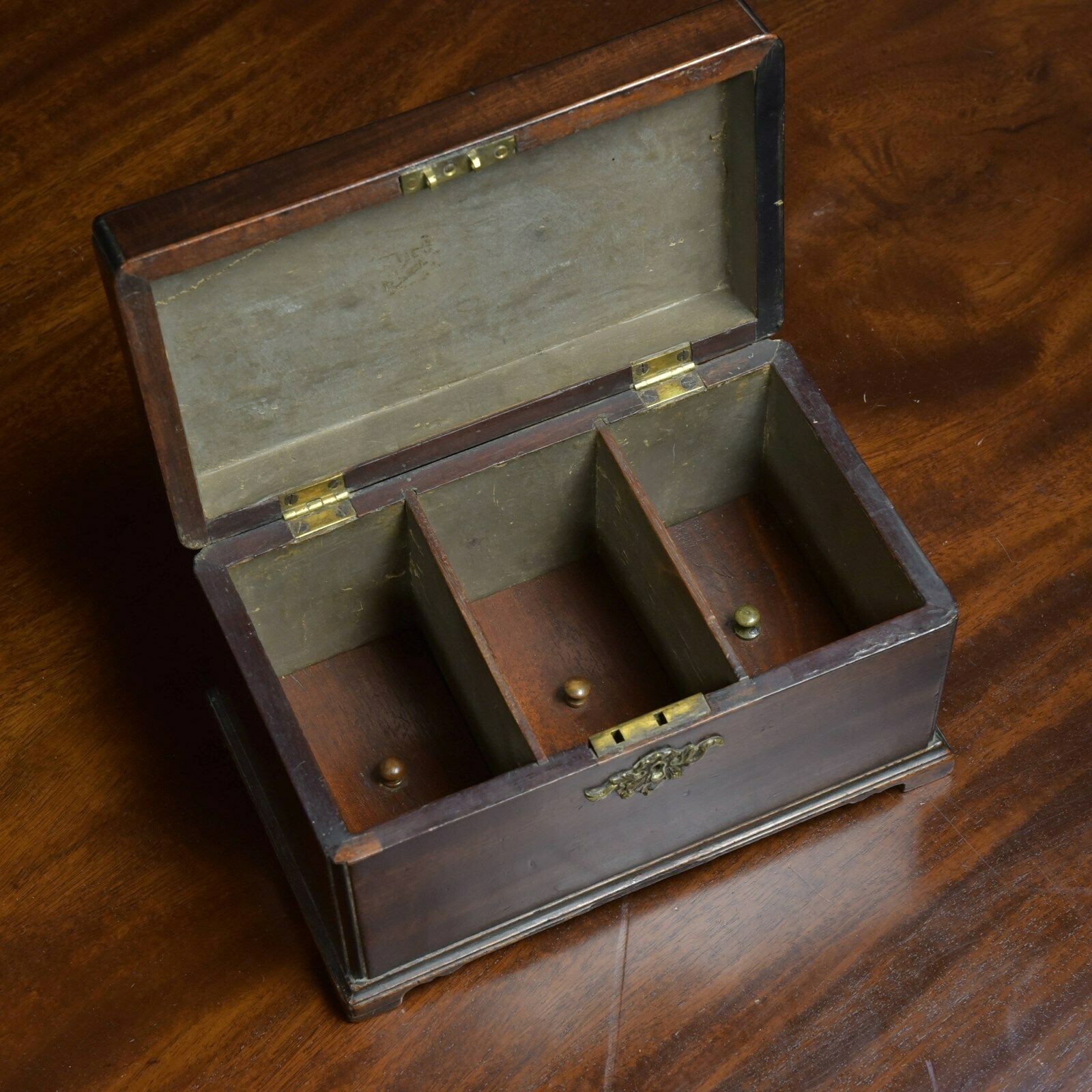 Georgian Tea Caddy An Attractive Antique Mahogany George III Tea Caddy Chest photo 349.0
