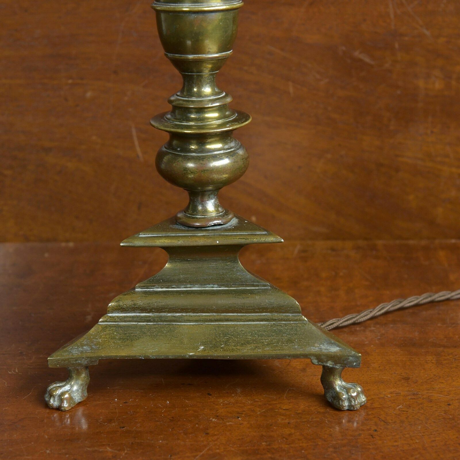 Antique Paw Footed Brass Lamp, Early 20th Century photo vinterior