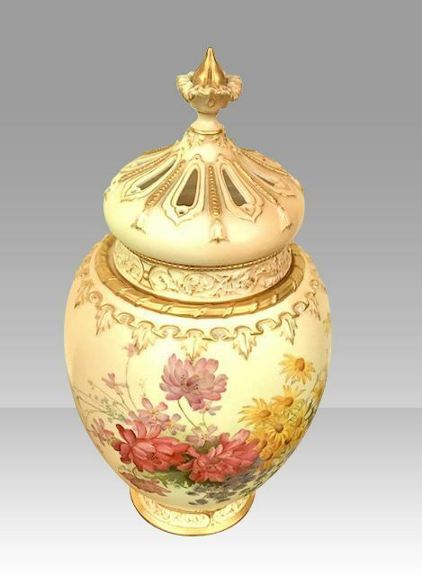A Large Royal Worcester Blush Ivory Ground Ovoid Pot Pourri Jar Vase And Crown Cover. photo 975.0