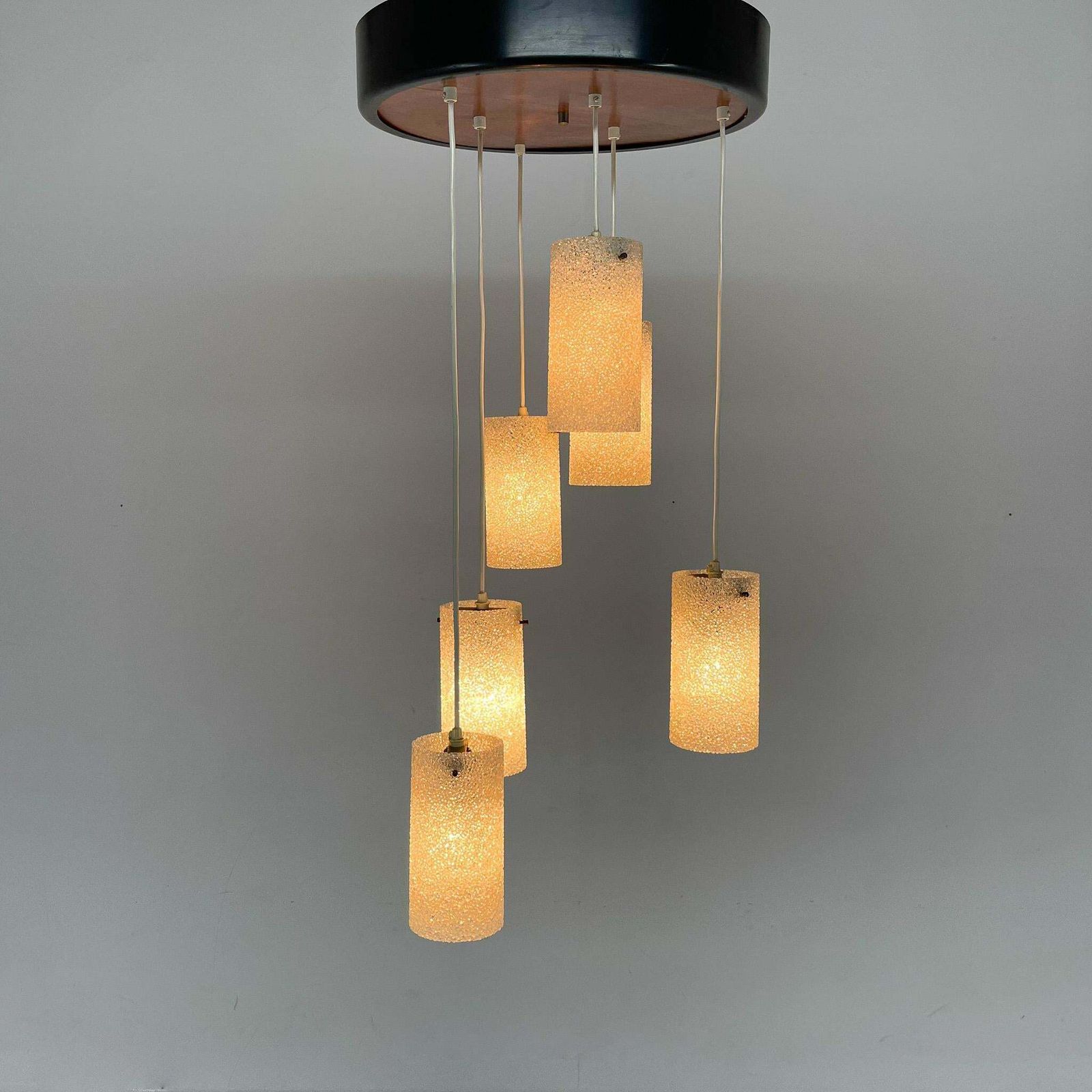 Mid Century Cascade Hanglamp Van Hout En Geperst Plastic, Jaren 1970 photo furniture