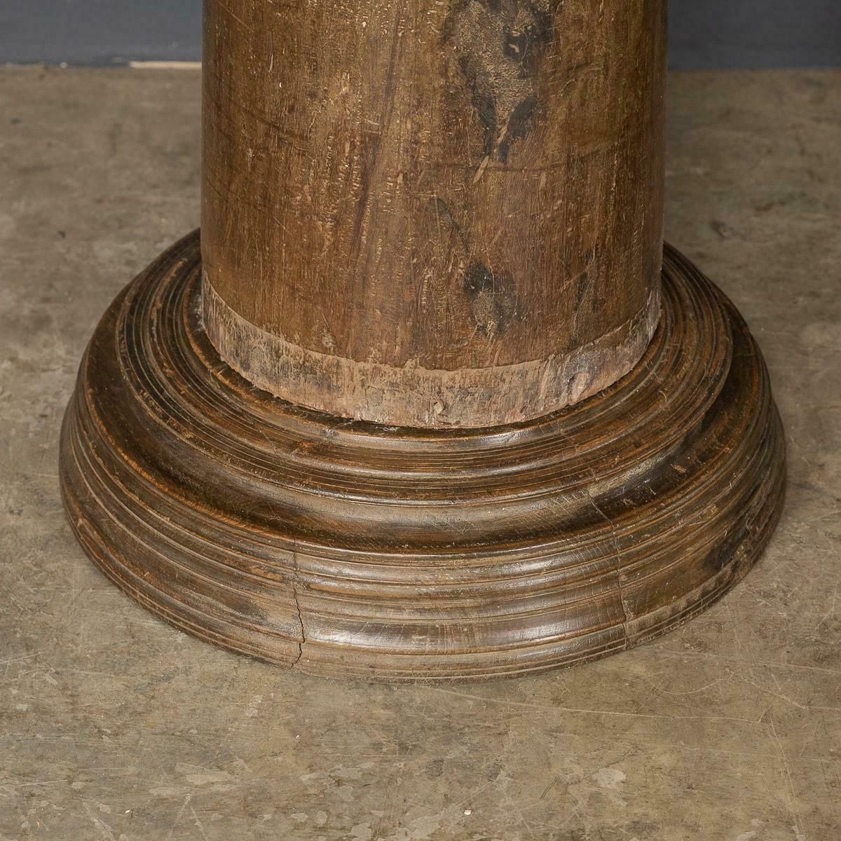 photo vinterior 19th Century Indian Handcarved Architectural Columns, C.1860