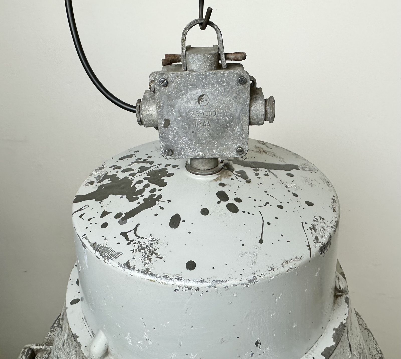 Industrial Polish Cast Aluminium Factory Pendant Lamp From Mesko, 1970s photo vinterior