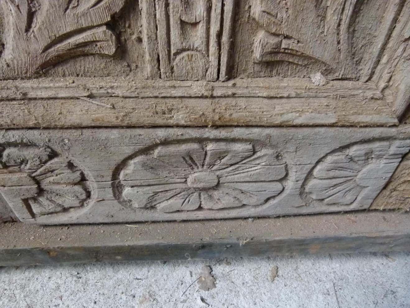 photo furniture 19th Century Wooden Double Front Door In Art Nouveau Style, Spain