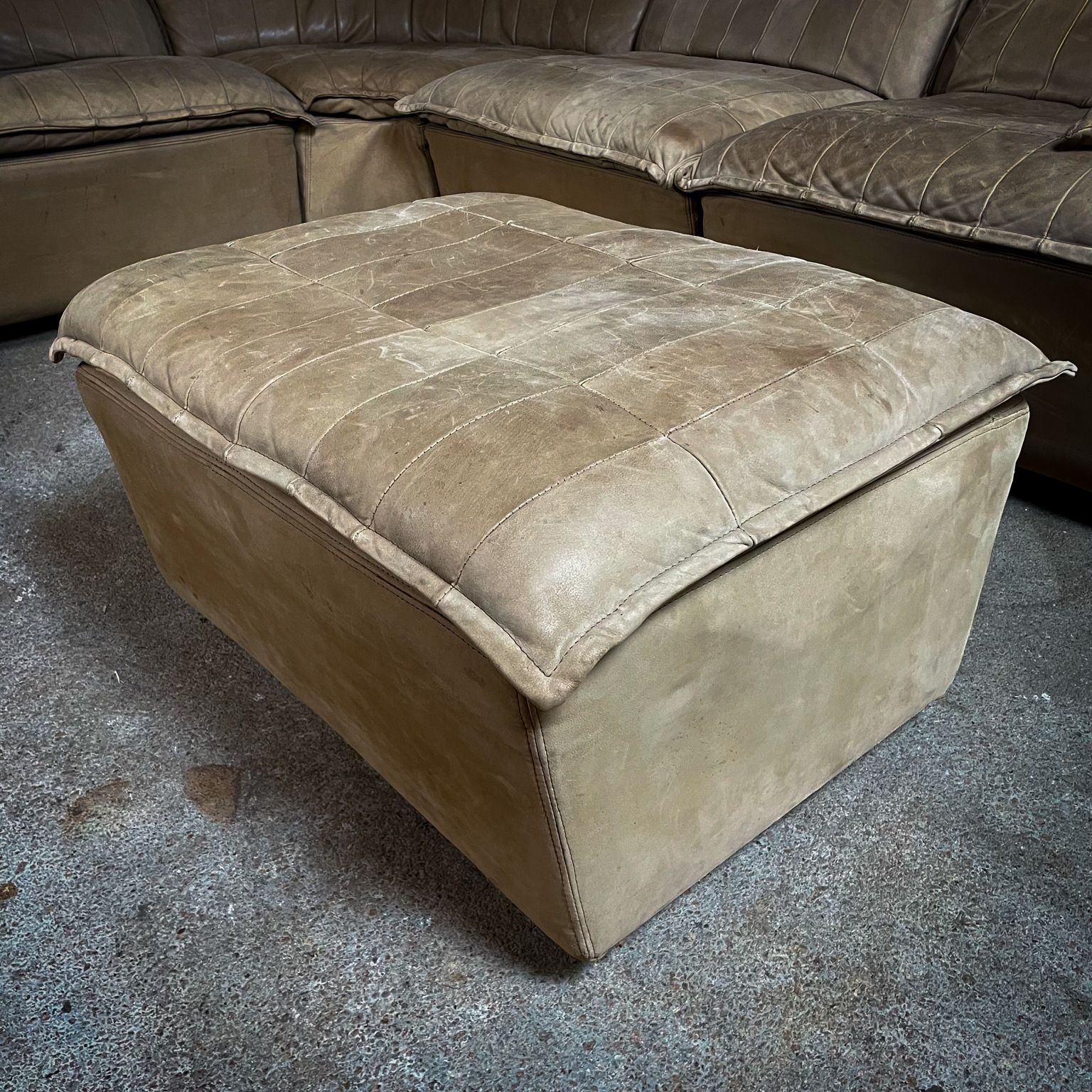 Laauser Mid-Century Elements Hoekbank   Natuurkleur / Zandbruin Patchwork Leer   5 Delen photo for sale