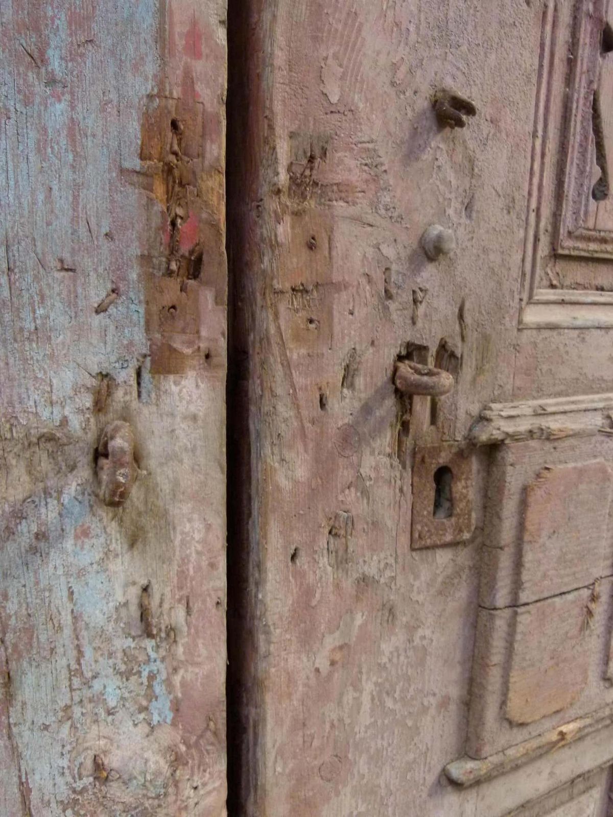 Wooden Double Door Portal In Art Nouveau Style, Spain photo vinterior