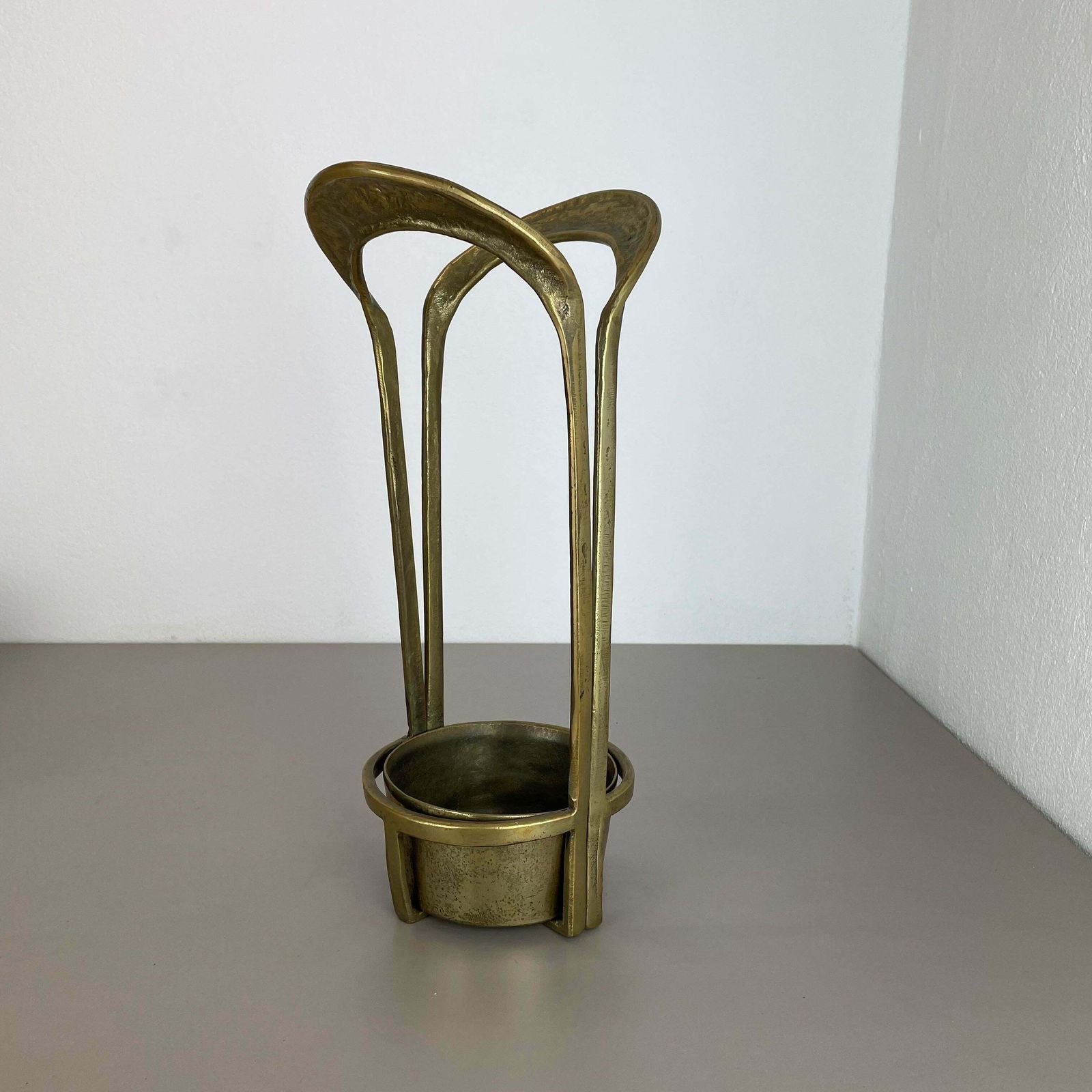 Orig. 4,4kg Hollywood Regency Solid Brutalist Brass Umbrella Stand, Italy, 1970 photo for sale
