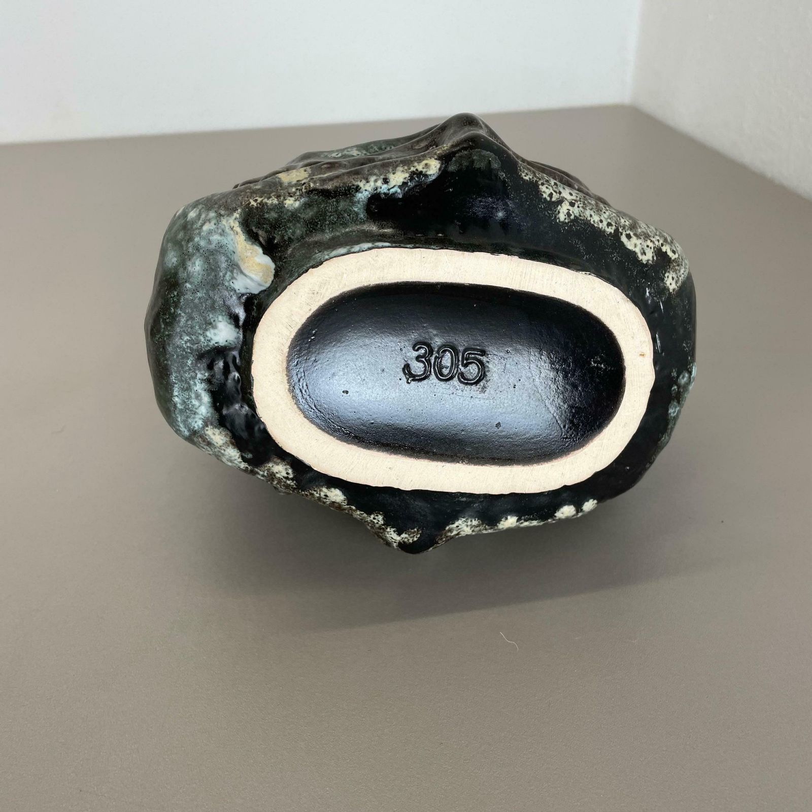 photo vinterior Brutalist Wgp Pottery Fat Lava Multi Colour "305" Vase Object By Ruscha, 1970s