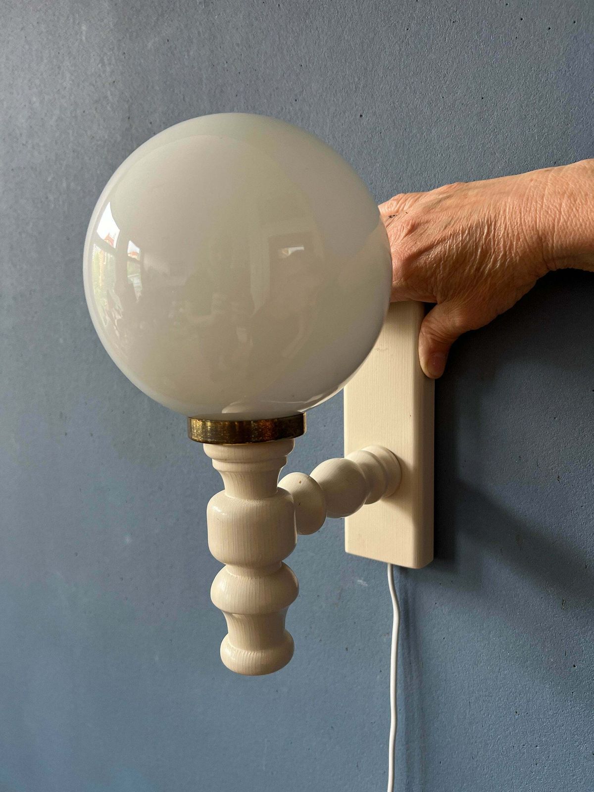 Vintage Opaline Glazen Wandlamp / Witte Space Age Wandlamp photo buy