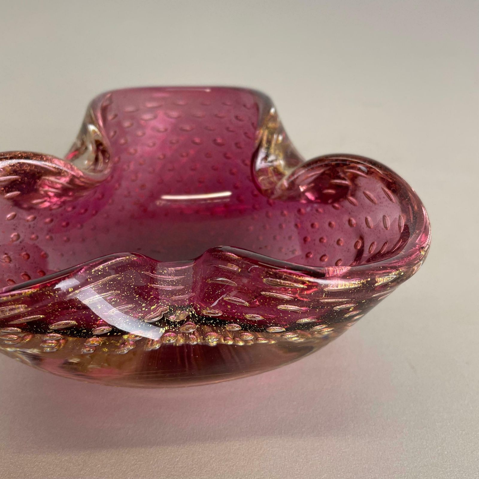 Home Decor Murano Glass Pink Gold Dust Bowl Element Shell Ashtray Murano Italy 1970s photo