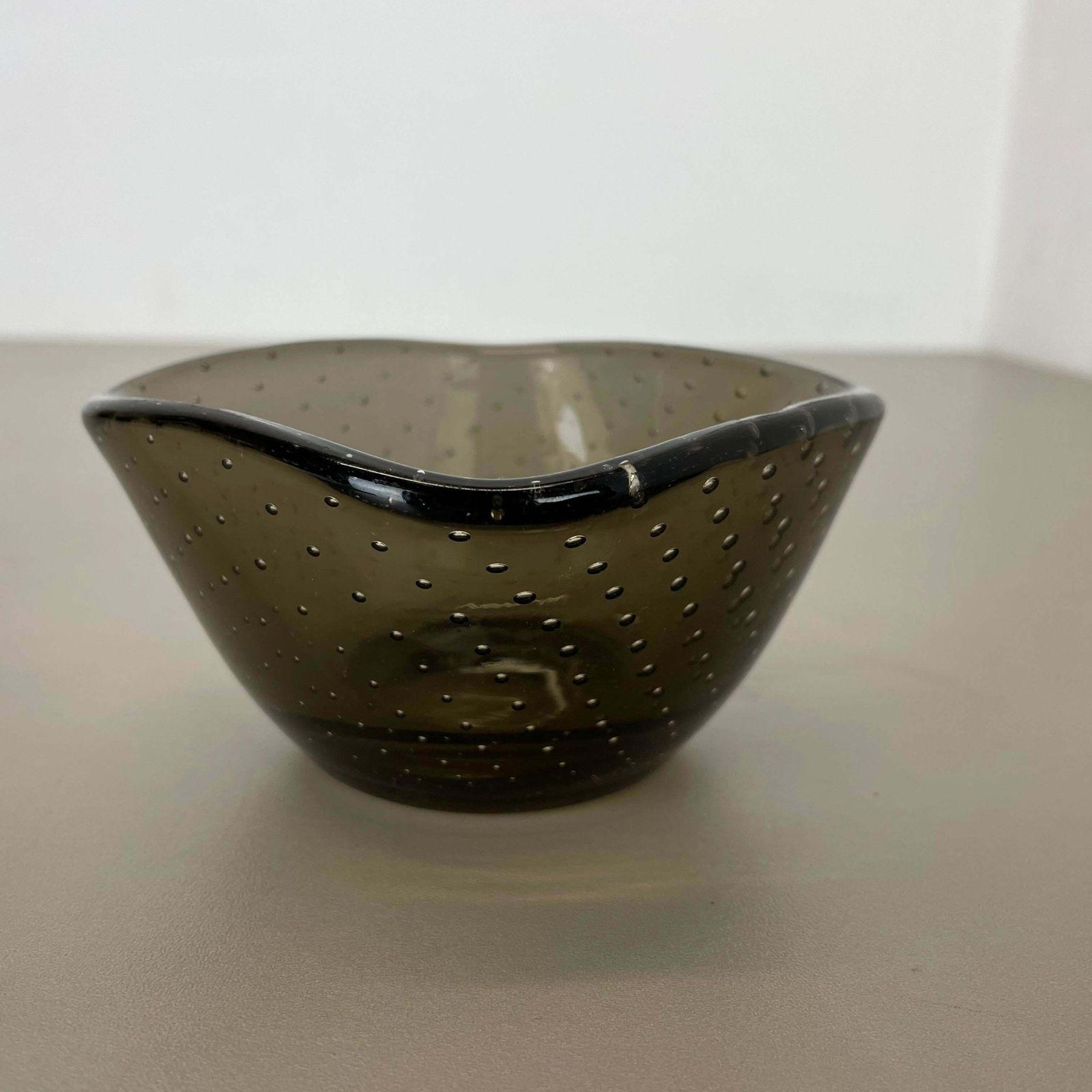 Glass Bullicante "Green" Bowl Element Shell Ashtray By Venini Murano, Italy 1970 photo 409.0