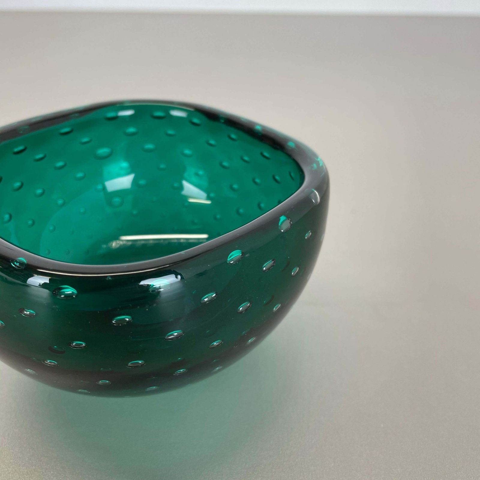 Murano Glass Bullicante "Green" Bowl Element Shell Ashtray Murano, Italy, 1970s photo buy