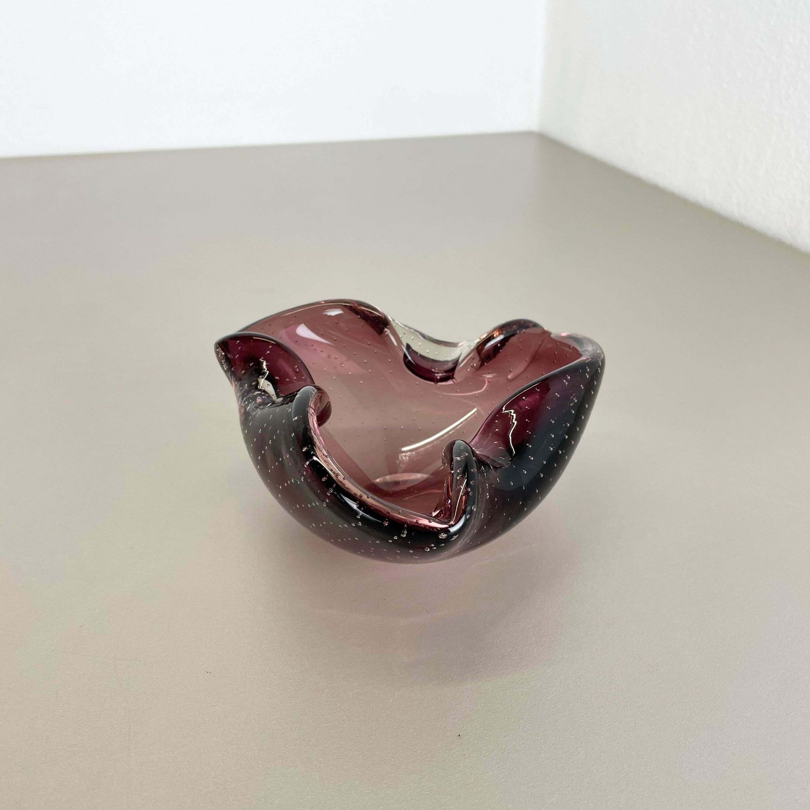 Large Pink Murano Bubble Glass Bowl Element Shell Ashtray Murano Italy 1970s photo 446.0