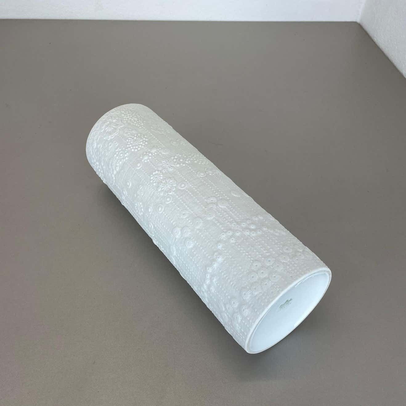 photo vinterior Large Op Art Vase Porcelain Vase By Martin Freyer For Rosenthal, Germany