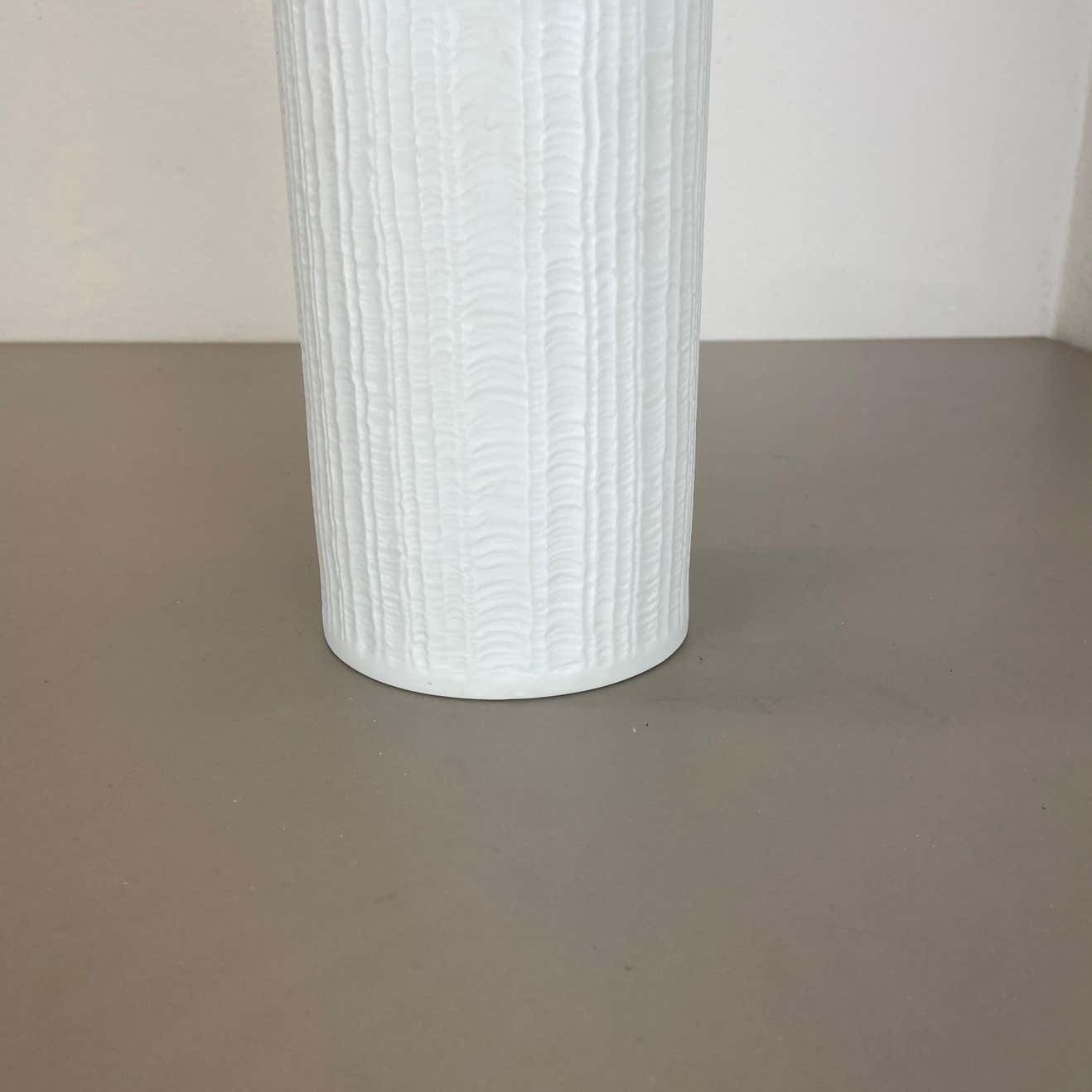 Large 32cm Op Art Vase Vase Heinrich Fuchs For Hutschenreuther, Germany, 1970s photo 442.0