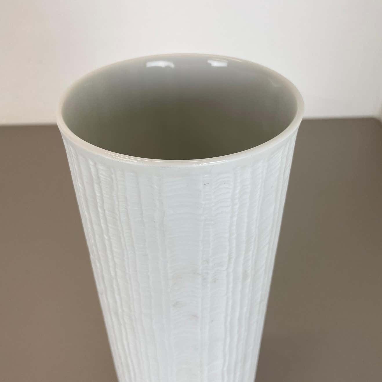 photo furniture Large 32cm Op Art Vase Vase Heinrich Fuchs For Hutschenreuther, Germany, 1970s
