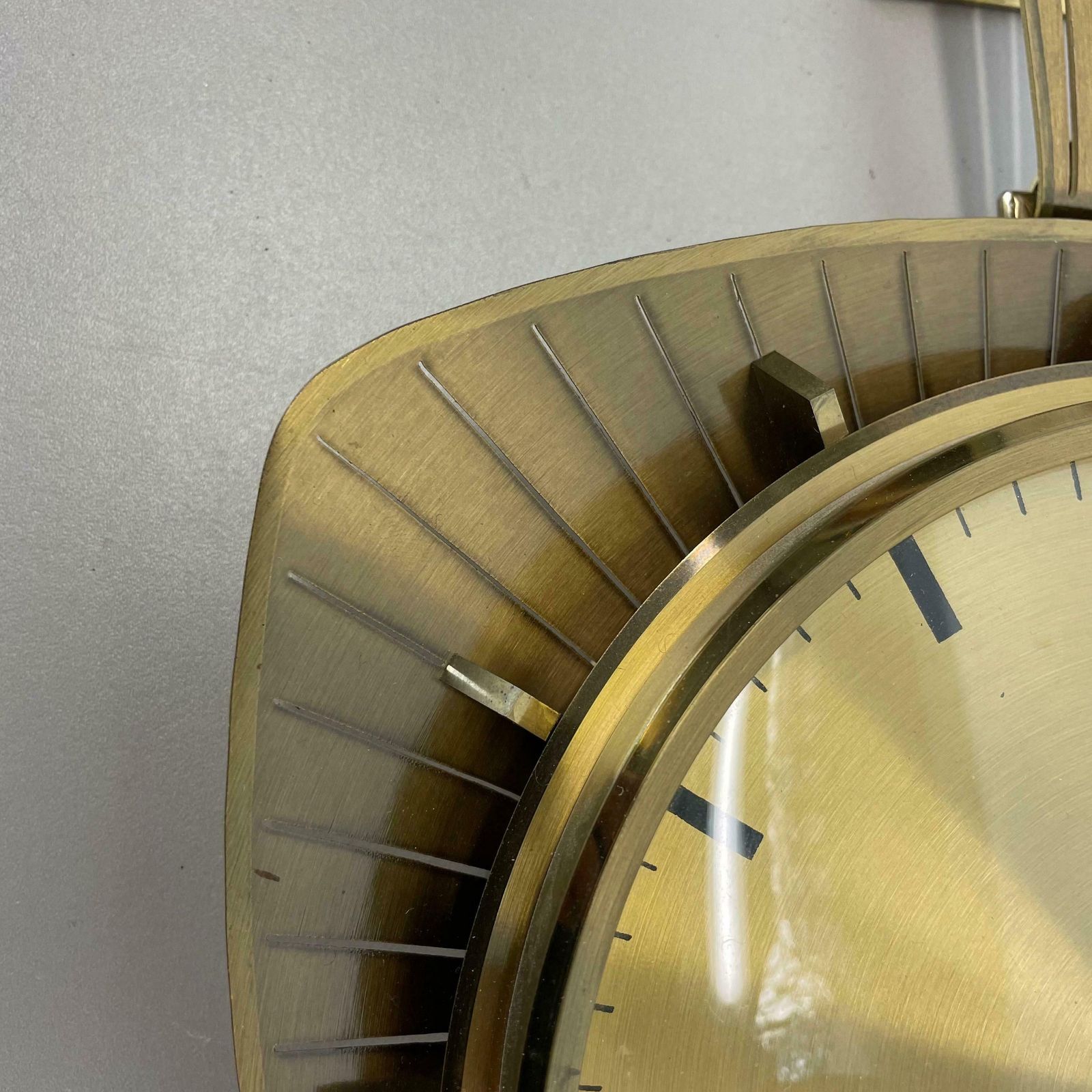 591.0 Vintage Hollywood Regency Brass Wall Clock Atlanta Kienzle Germany 1950s photo