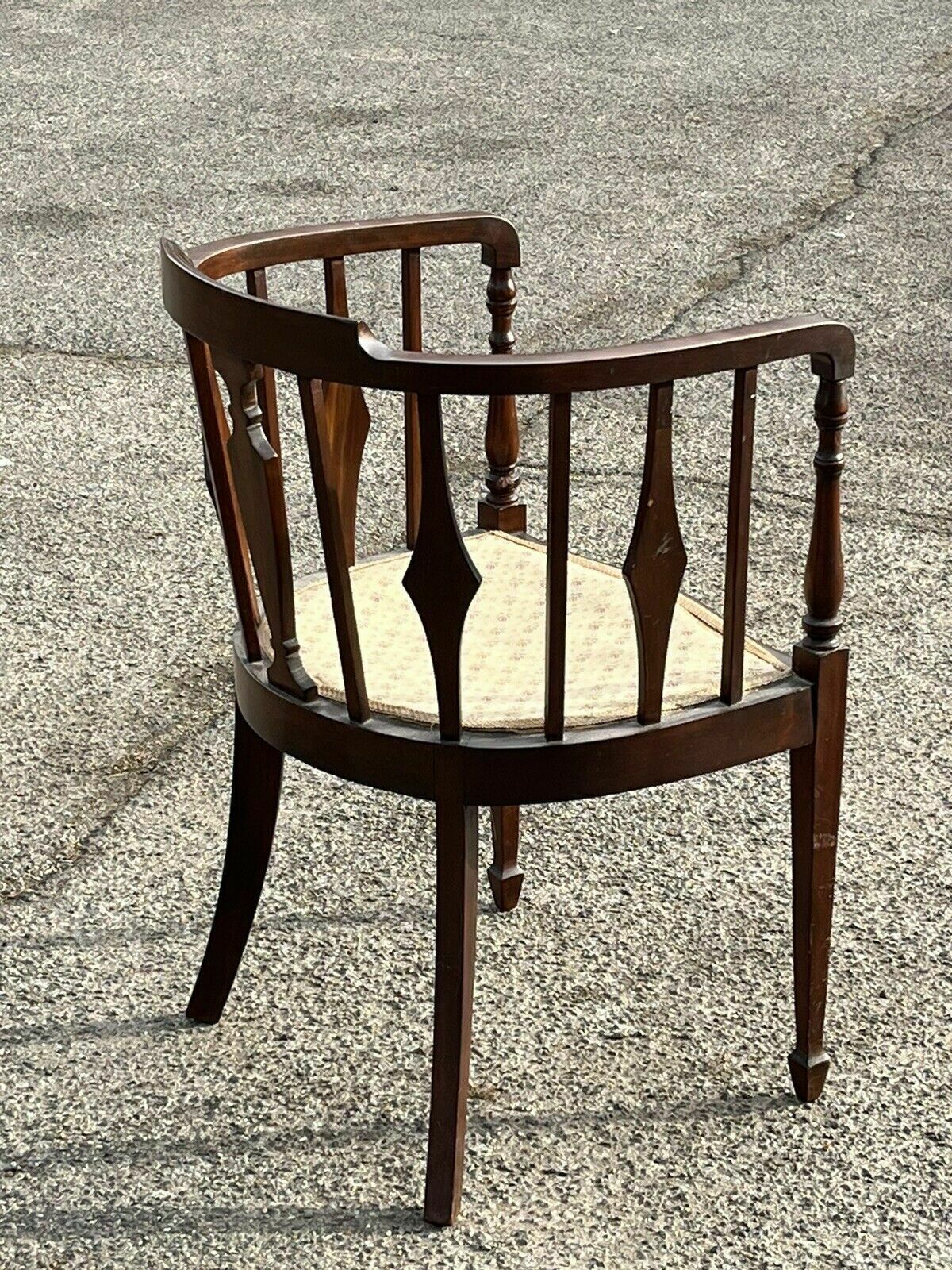 photo furniture Antique Mahogany Armchair , Superb Quality.