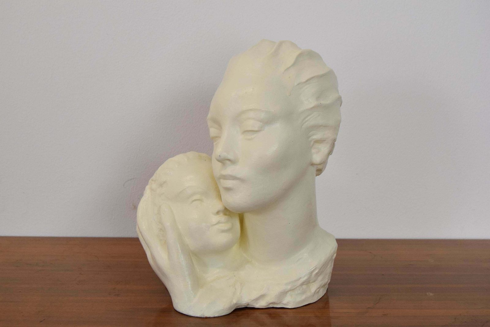 Art Deco Ceramic Bust,In 1938, 1930s photo furniture