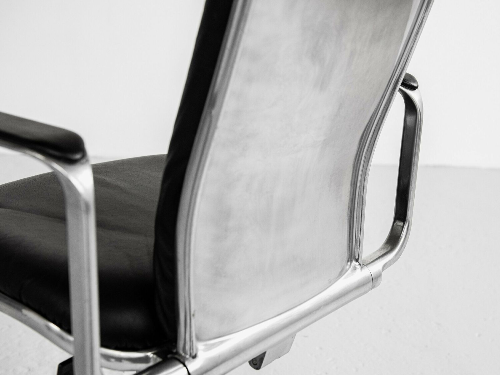 Midcentury English Desk Chair By Frederick Scott For Hille 1970s photo buy