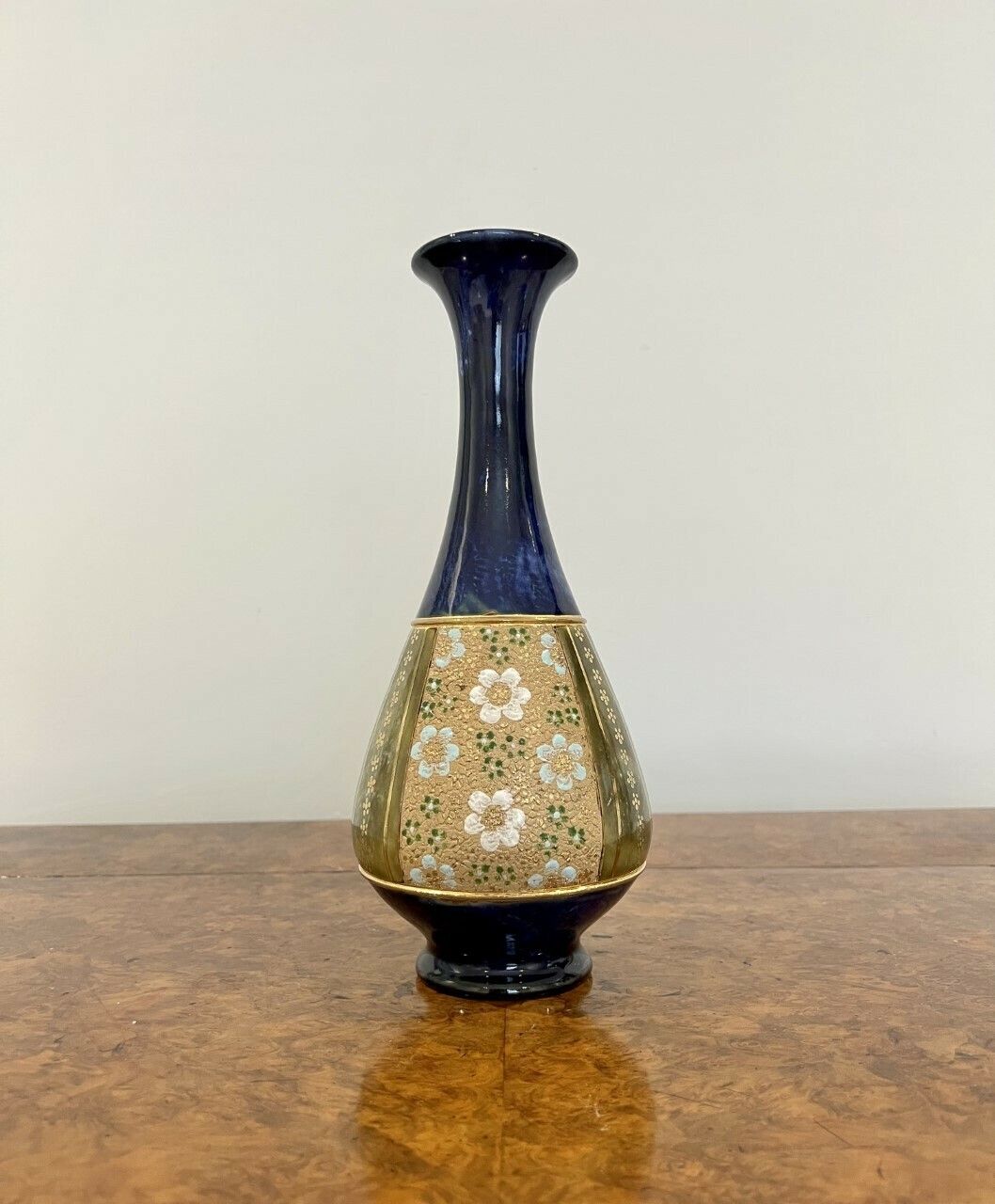 Elegant Victorian Doulton Vase, 1800s