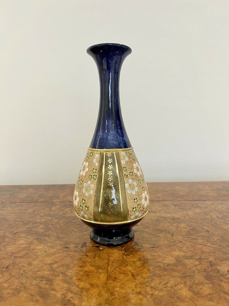 Elegant Victorian Doulton Vase, 1800s photo 295.0