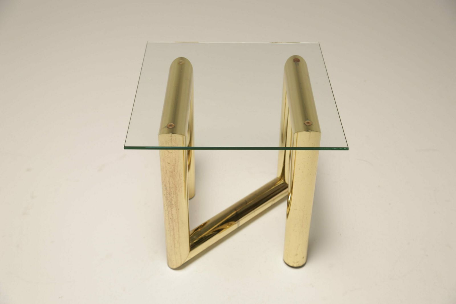 Mid Century 1970s Brass & Glass Zig Zag Z Tubular End Table photo vinterior