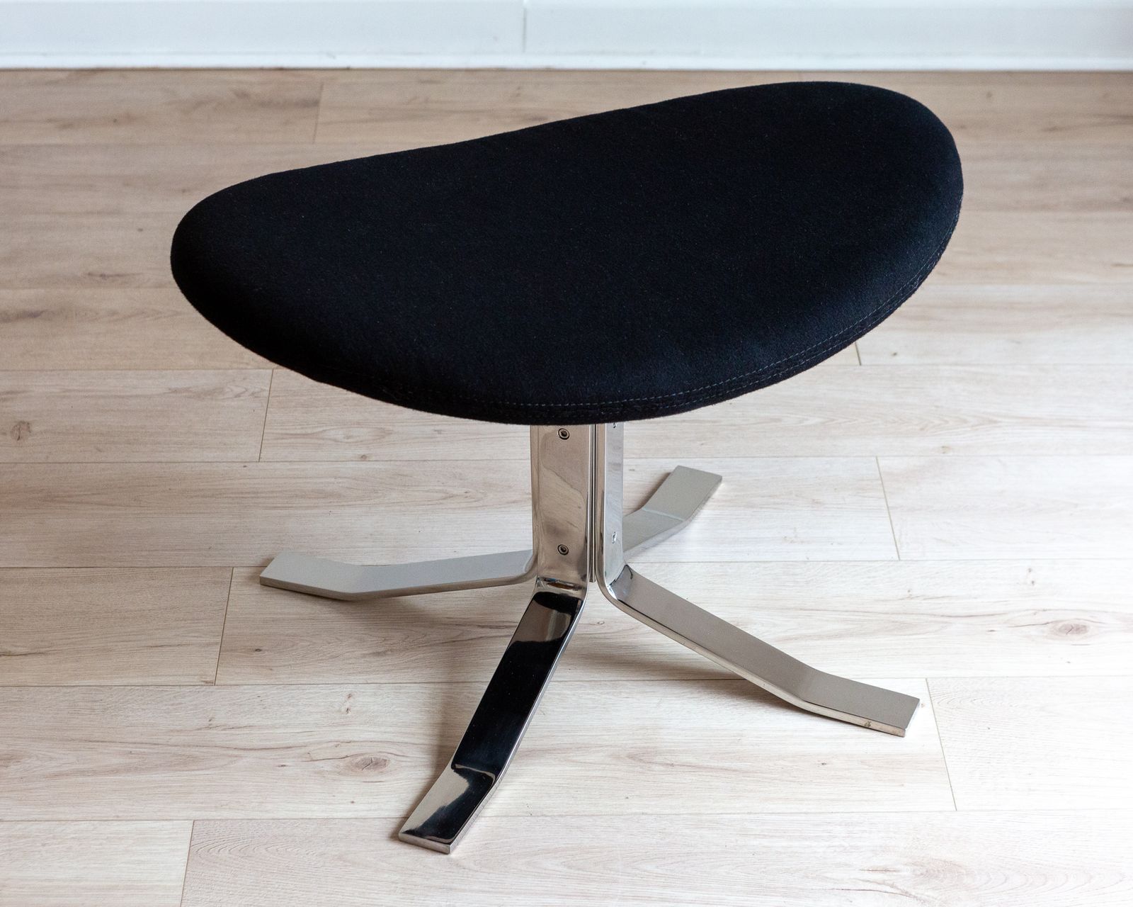 Mcm Corona Footstool Danish Ej5 Poul Volther Scandinavian Designer Ottoman Sculptural Futuristic Modernist Mid Century Steel photo vinterior
