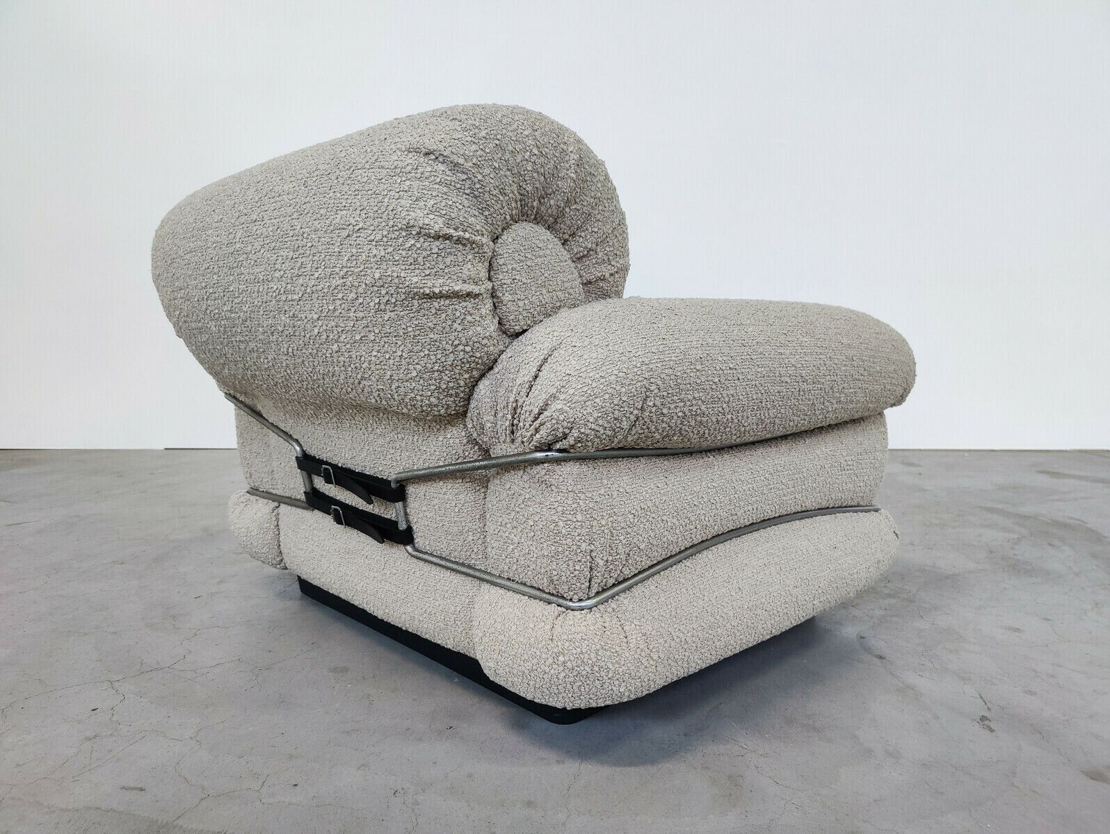 Pair Of Italian Mid Century Modern Armchairs In Beige Boucle photo buy