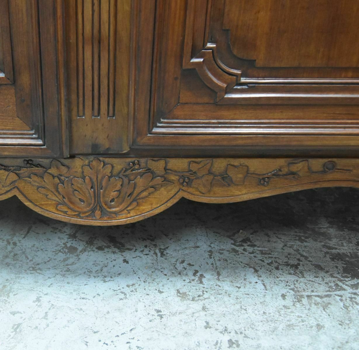 photo for sale Bordelaise Castle Wardrobe In Solid Mahogany, 18th Century